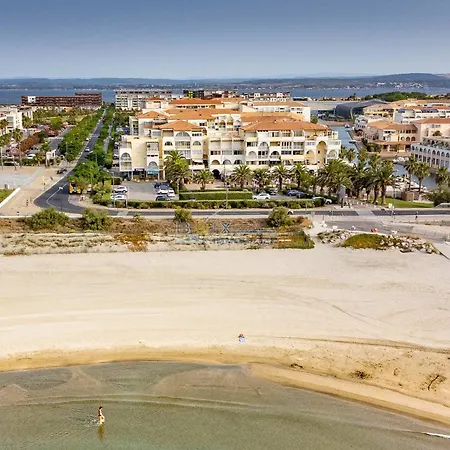 Appartement T2 Renove Avec Terrasse Et Parking A Sete, A 50m De La - Fr-1-472-140 *